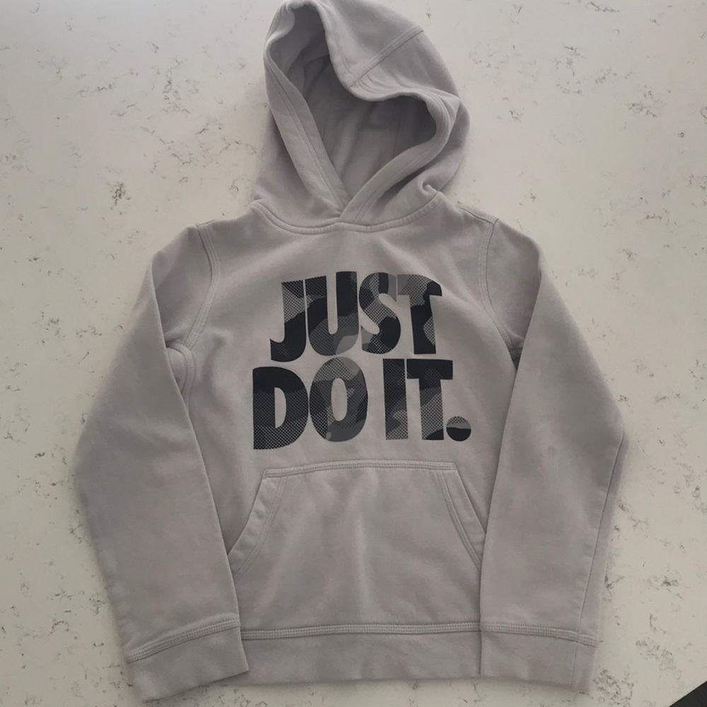 NIKE Youth Med Hooded Sweatshirt